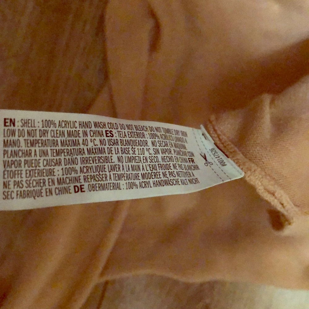 F21 Blush acrylic round neck sweater - Picture 4 of 8